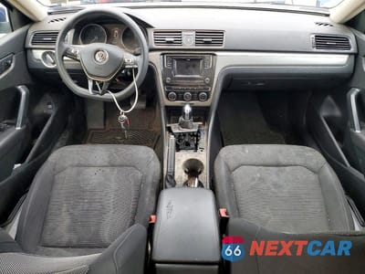 Zdjęcie 8 z 12 samochodu: 2017 VOLKSWAGEN PASSAT S VIN:1VWAT7A30HC056878 - miniatura