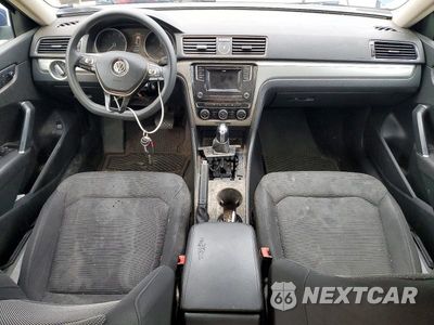 Zdjęcie 8 z 12 samochodu: 2017 VOLKSWAGEN PASSAT S VIN:1VWAT7A30HC056878 - miniatura