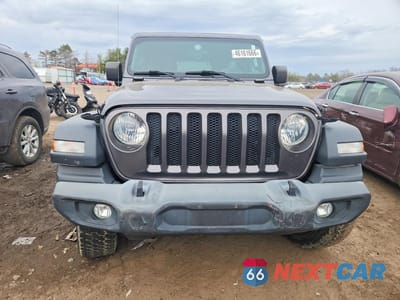 Piąte zdjęcie samochodu w środku: 2018 JEEP WRANGLER UNLIMITED SPORT VIN:1C4HJXDN3JW279120 - miniatura