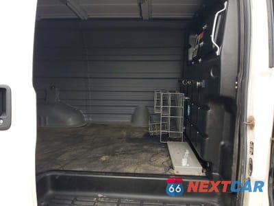 Zdjęcie 10 z 12 samochodu: 2019 CHEVROLET EXPRESS G2500 VIN:1GCWGAF17K1249615 - miniatura