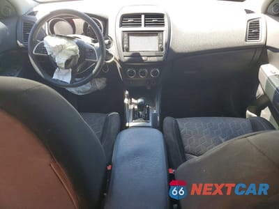 Zdjęcie 8 z 13 samochodu: 2023 MITSUBISHI OUTLANDER SPORT S VIN:JA4ARUAU9PU003107 - miniatura