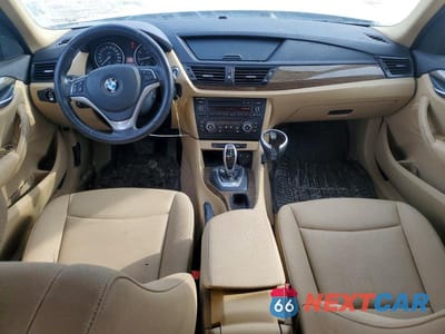 Zdjęcie 8 z 11 samochodu: 2013 BMW X1 XDRIVE28I VIN:WBAVL1C52DVR86311 - miniatura