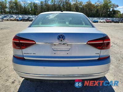 Zdjęcie 6 z 13 samochodu: 2018 VOLKSWAGEN PASSAT SE VIN:1VWBA7A3XJC008045 - miniatura