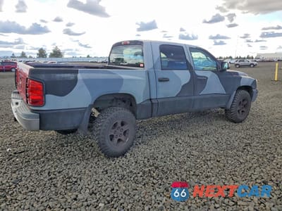 Trzecie zdjęcie samochodu z tyłu: 2005 DODGE DAKOTA QUAD SLT VIN:1D7HW48N85S245901 - miniatura
