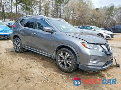 Czwarte zdjęcie samochodu z boku: 2017 NISSAN ROGUE SL VIN:JN8AT2MV4HW018124 - miniatura