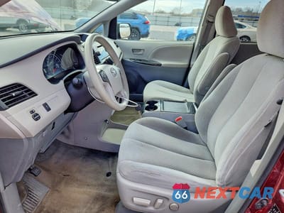 Zdjęcie 7 z 14 samochodu: 2014 TOYOTA SIENNA LE 8-PASSENGER VIN:5TDKK3DC7ES497822 - miniatura