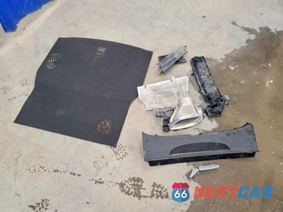 Zdjęcie 12 z 12 samochodu: 2016 MERCEDES-BENZ C 300 4MATIC VIN:55SWF4KB8GU159146 - miniatura