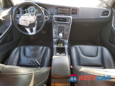 Zdjęcie 8 z 11 samochodu: 2013 VOLVO S60 T5 VIN:YV1612FH6D2174904 - miniatura