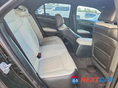 Zdjęcie 10 z 12 samochodu: 2019 CHRYSLER 300 S VIN:2C3CCABT3KH518186 - miniatura