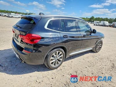 Trzecie zdjęcie samochodu z tyłu: 2019 BMW X3 SDRIVE30I VIN:5UXTR7C57KLR51900 - miniatura