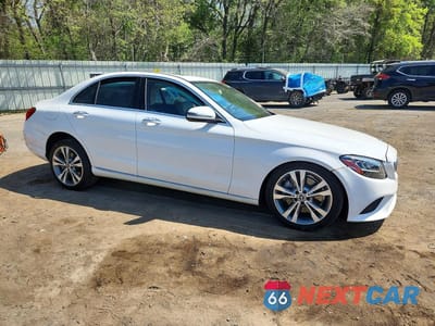 Czwarte zdjęcie samochodu z boku: 2020 MERCEDES-BENZ C 300 VIN:W1KWF8DB7LR567217 - miniatura