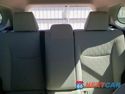 Zdjęcie 10 z 13 samochodu: 2022 TOYOTA COROLLA CROSS L VIN:7MUAAABG4NV011062 - miniatura