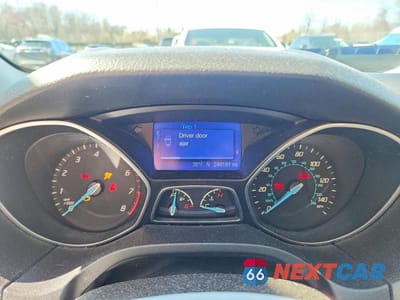 Zdjęcie 9 z 11 samochodu: 2013 FORD FOCUS SE VIN:1FADP3K23DL181635 - miniatura