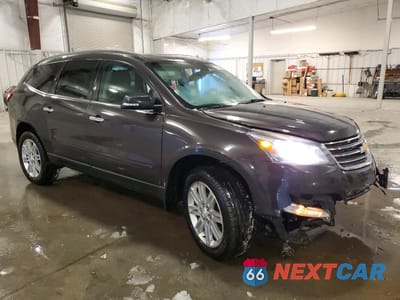 Czwarte zdjęcie samochodu z boku: 2014 CHEVROLET TRAVERSE LT VIN:1GNKVGKD7EJ107929 - miniatura