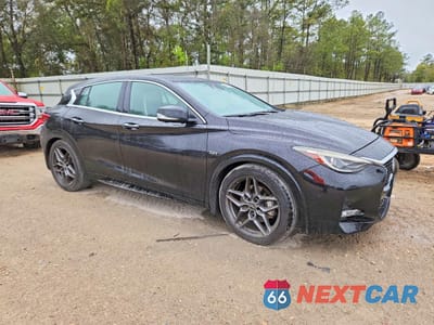 Czwarte zdjęcie samochodu z boku: 2017 INFINITI QX30 SPORT VIN:SJKCH5CP0HA022806 - miniatura