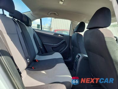 Zdjęcie 10 z 11 samochodu: 2017 VOLKSWAGEN JETTA S VIN:3VW2B7AJ2HM330456 - miniatura