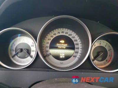 Zdjęcie 9 z 13 samochodu: 2014 MERCEDES-BENZ C 250 VIN:WDDGF4HB1ER309656 - miniatura