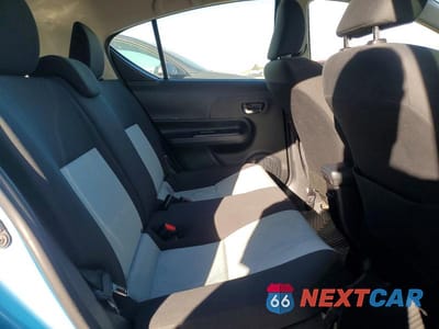 Zdjęcie 10 z 12 samochodu: 2015 TOYOTA PRIUS C TWO VIN:JTDKDTB36F1090604 - miniatura