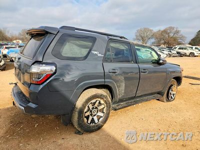 Trzecie zdjęcie samochodu z tyłu: 2024 TOYOTA 4RUNNER TRD OFF-ROAD PREMIUM VIN:JTERU5JR0R6262421 - miniatura