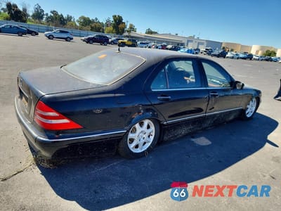 Trzecie zdjęcie samochodu z tyłu: 2002 MERCEDES-BENZ S 430 VIN:WDBNG70J42A306004 - miniatura