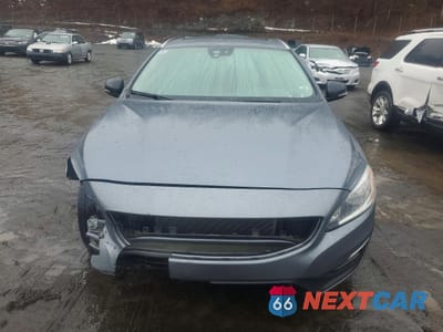 Piąte zdjęcie samochodu w środku: 2018 VOLVO V60 CROSS COUNTRY PREMIER VIN:YV440MWK4J2044751 - miniatura