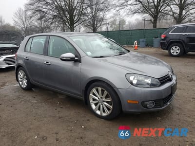 Czwarte zdjęcie samochodu z boku: 2013 VOLKSWAGEN GOLF VIN:WVWDM7AJ9DW125183 - miniatura