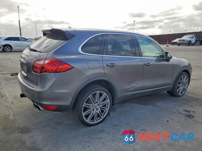 Trzecie zdjęcie samochodu z tyłu: 2011 PORSCHE CAYENNE TURBO VIN:WP1AC2A23BLA81809 - miniatura