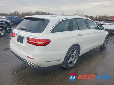 Trzecie zdjęcie samochodu z tyłu: 2019 MERCEDES-BENZ E 450 4MATIC VIN:WDDZH6JB2KA525969 - miniatura