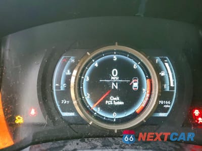 Zdjęcie 9 z 12 samochodu: 2016 LEXUS RC 350 BASE VIN:JTHHE5BC9G5012345 - miniatura