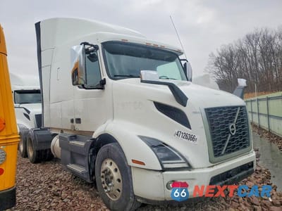 Zdjęcie 9 z 10 samochodu: 2020 VOLVO VNR SEMI TRUCK VIN:4V4WC9EG7LN267336 - miniatura