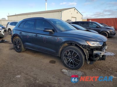 Czwarte zdjęcie samochodu z boku: 2021 AUDI Q5 PROGRESSIV VIN:WA1EAAFY8M2030812 - miniatura