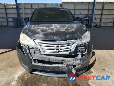 Piąte zdjęcie samochodu w środku: 2015 NISSAN SENTRA S VIN:3N1AB7AP2FY288253 - miniatura