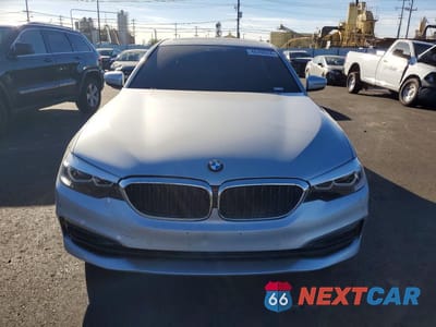 Piąte zdjęcie samochodu w środku: 2020 BMW 530 I VIN:WBAJR3C02LWW61602 - miniatura