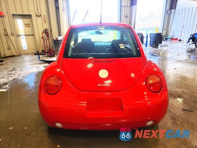 Zdjęcie 6 z 13 samochodu: 2002 VOLKSWAGEN NEW BEETLE GLX VIN:3VWDD21C42M454579 - miniatura