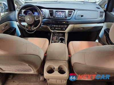 Zdjęcie 8 z 14 samochodu: 2020 KIA SEDONA L VIN:KNDMA5C11L6592378 - miniatura