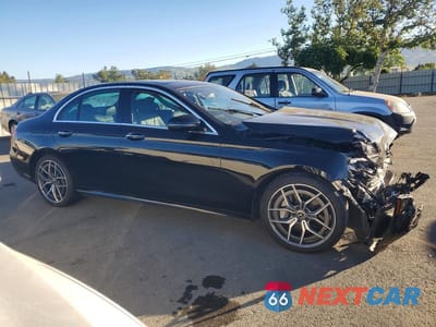 Czwarte zdjęcie samochodu z boku: 2021 MERCEDES-BENZ E 350 VIN:W1KZF8DB1MA873584 - miniatura