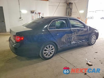 Trzecie zdjęcie samochodu z tyłu: 2010 VOLKSWAGEN JETTA SE VIN:3VWRX7AJ4AM008181 - miniatura