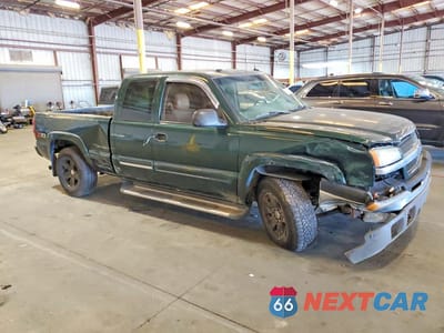 Czwarte zdjęcie samochodu z boku: 2003 CHEVROLET SILVERADO K1500 VIN:2GCEK19T631195937 - miniatura