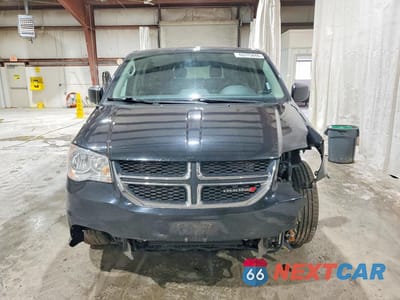 Piąte zdjęcie samochodu w środku: 2018 DODGE GRAND CARAVAN SE VIN:2C7WDGBG4JR143397 - miniatura