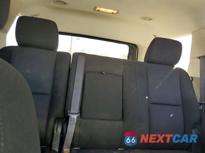 Zdjęcie 10 z 14 samochodu: 2011 CHEVROLET TAHOE K1500 LS VIN:1GNSKAE04BR231376 - miniatura
