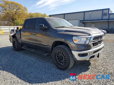 Czwarte zdjęcie samochodu z boku: 2020 RAM 1500 BIG HORN VIN:1C6RREFT9LN360121 - miniatura