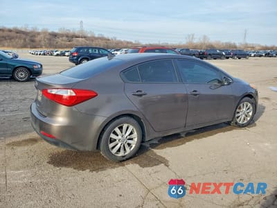 Trzecie zdjęcie samochodu z tyłu: 2014 KIA FORTE LX VIN:KNAFX4A6XE5088336 - miniatura