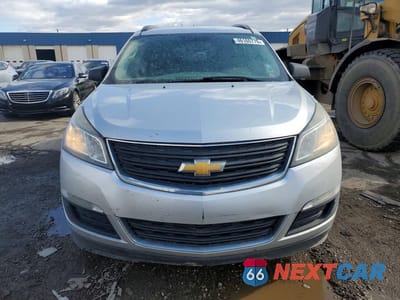 Piąte zdjęcie samochodu w środku: 2017 CHEVROLET TRAVERSE VIN:1GNKRFKD7HJ329146 - miniatura