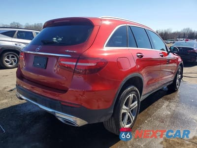 Trzecie zdjęcie samochodu z tyłu: 2018 MERCEDES-BENZ GLC 300 4MATIC VIN:WDC0G4KBXJF431357 - miniatura