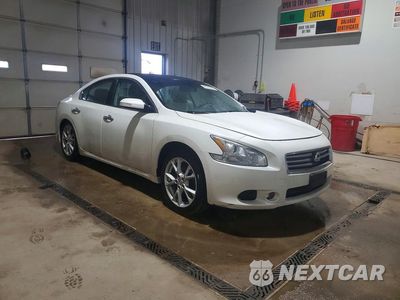 Czwarte zdjęcie samochodu z boku: 2013 NISSAN MAXIMA 3.5 S VIN:1N4AA5AP6DC840238 - miniatura
