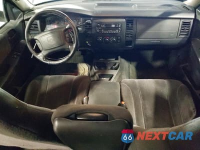 Zdjęcie 8 z 12 samochodu: 2004 DODGE DAKOTA VIN:1D7HG48K74S614619 - miniatura