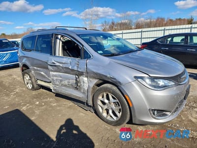 Czwarte zdjęcie samochodu z boku: 2018 CHRYSLER PACIFICA LIMITED VIN:2C4RC1GG8JR314624 - miniatura