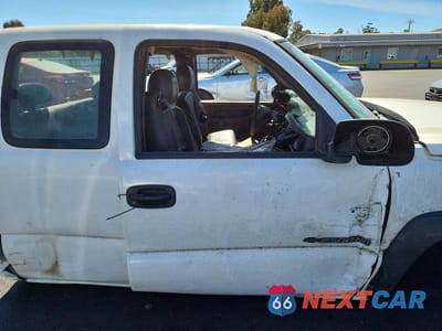 Zdjęcie 10 z 11 samochodu: 2004 CHEVROLET SILVERADO C2500 HEAVY DUTY VIN:1GCHC29U24E382584 - miniatura