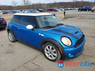 Czwarte zdjęcie samochodu z boku: 2009 MINI COOPER S VIN:WMWMF73589TW87141 - miniatura