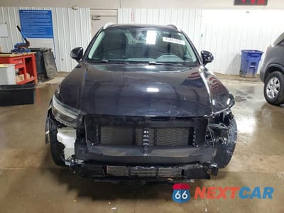 Piąte zdjęcie samochodu w środku: 2020 VOLVO XC40 T5 INSCRIPTION VIN:YV4162ULXL2264965 - miniatura